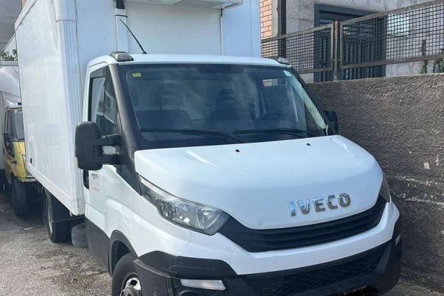 Iveco Daily 35C14 frigorífico con barras de carne colgada de 2017