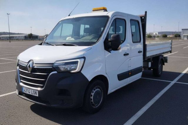 Renault Master volquete doble cabina de 2020