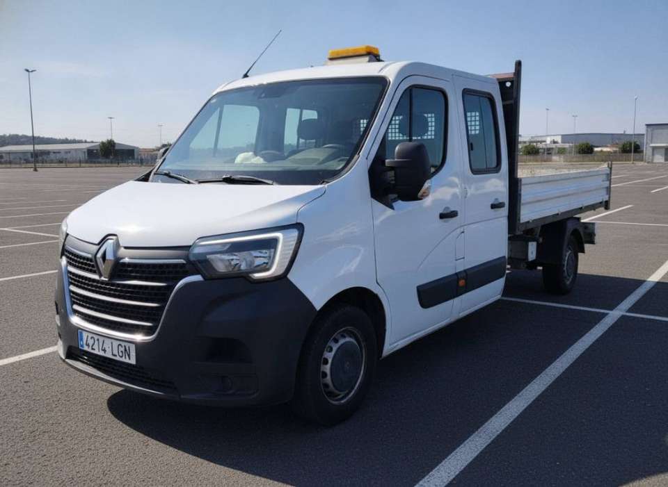Renault Master volquete doble cabina de 2020